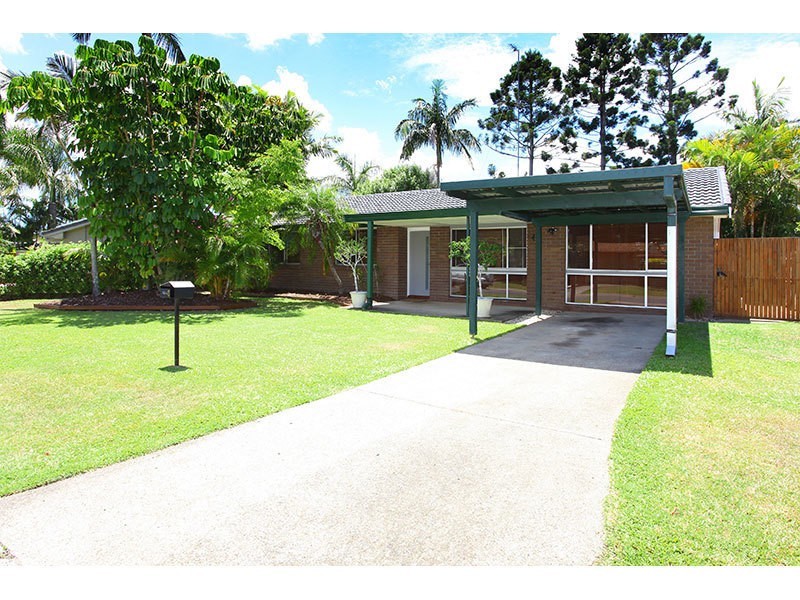 8 St Petersburg Place, Nerang QLD 4211