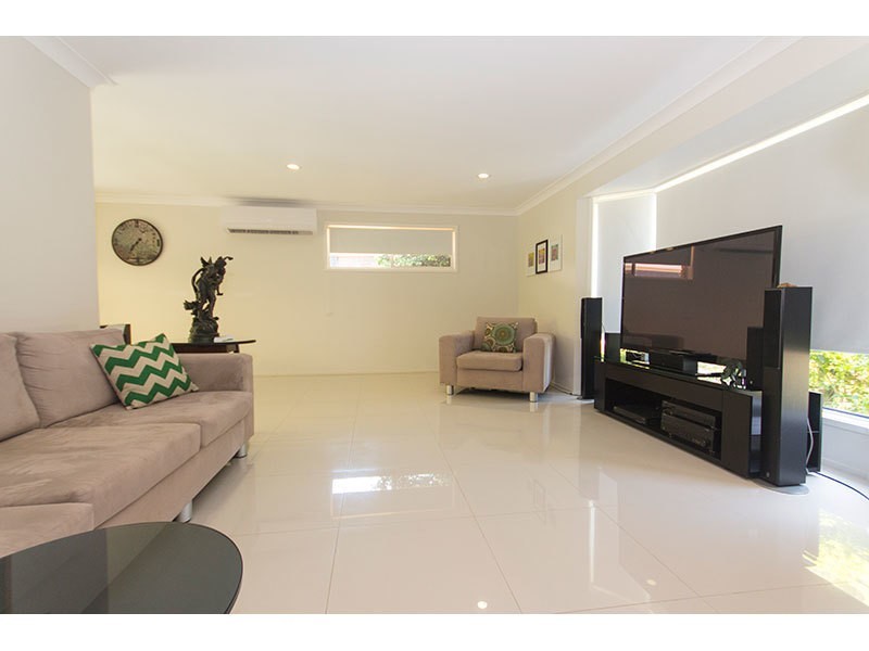 5 Riverlea Waters Drive, Nerang QLD 4211