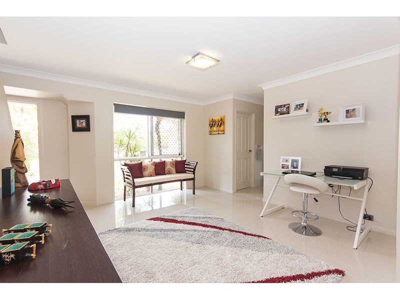 4 Greaves Court, Carrara QLD 4211