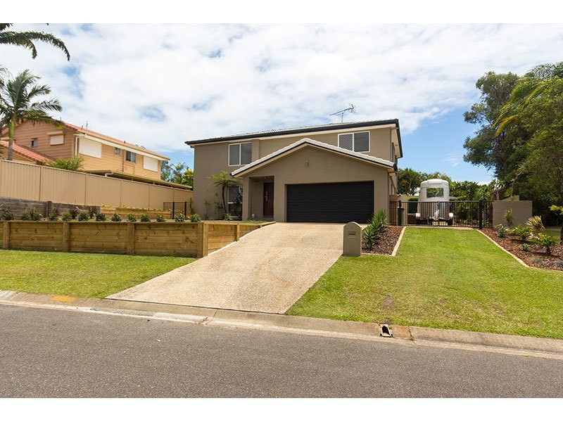 4 Greaves Court, Carrara QLD 4211