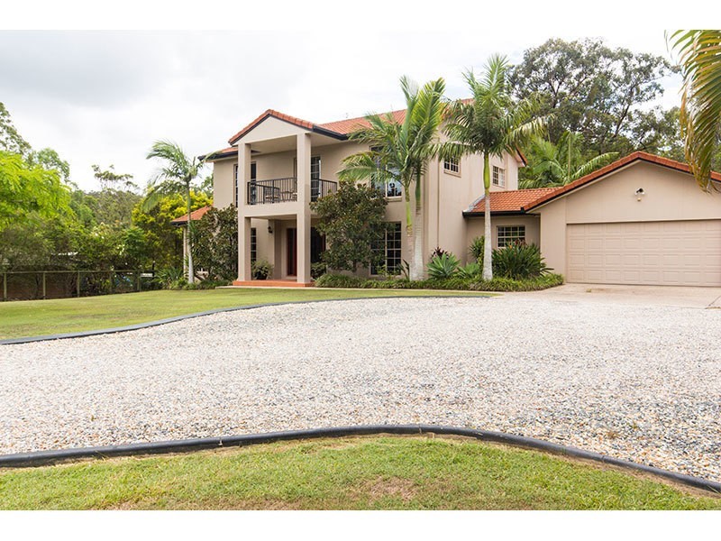 14 Lords Avenue, Mount Nathan QLD 4211