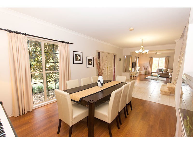 14 Lords Avenue, Mount Nathan QLD 4211