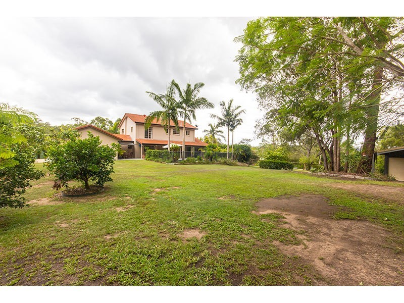 14 Lords Avenue, Mount Nathan QLD 4211