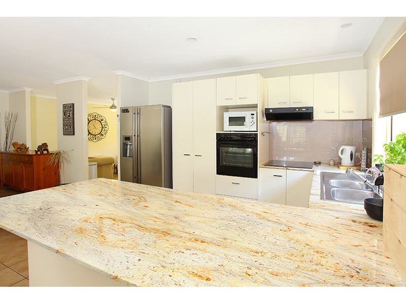 20 Winchester Drive, Nerang QLD 4211