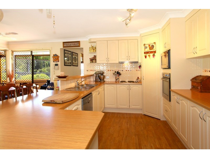 18 Pasture Place, Mount Nathan QLD 4211