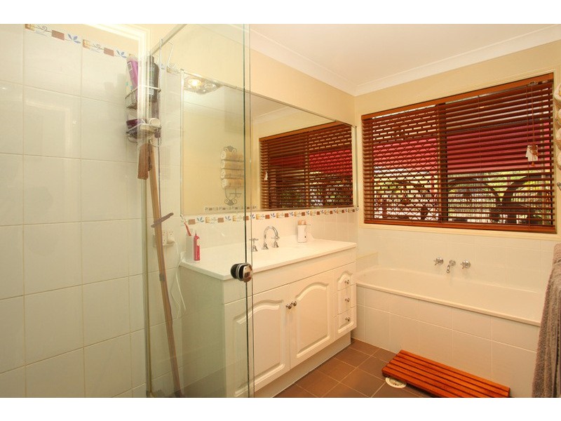 18 Pasture Place, Mount Nathan QLD 4211