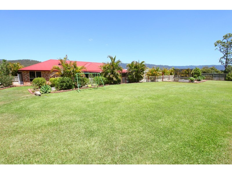 18 Pasture Place, Mount Nathan QLD 4211