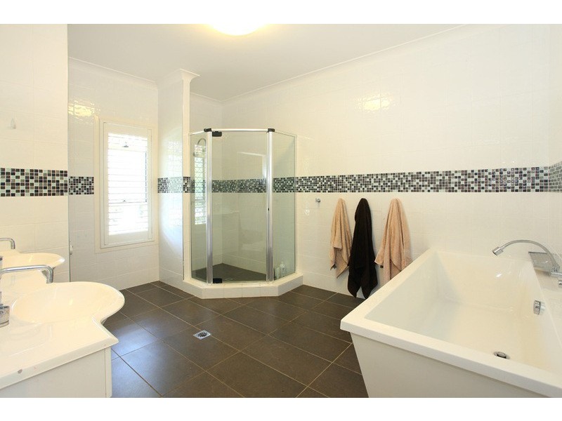 34 Lawnhill Drive, Nerang QLD 4211