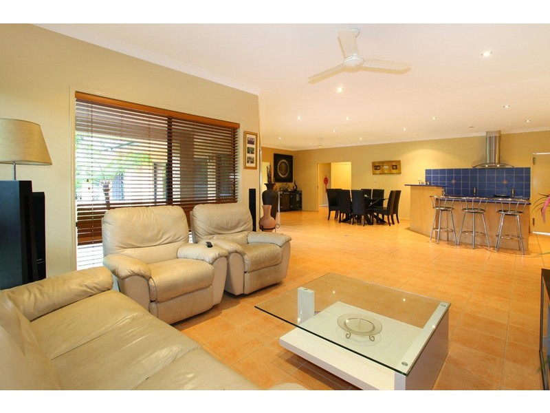 7 Burley Griffin Drive, Maudsland QLD 4210