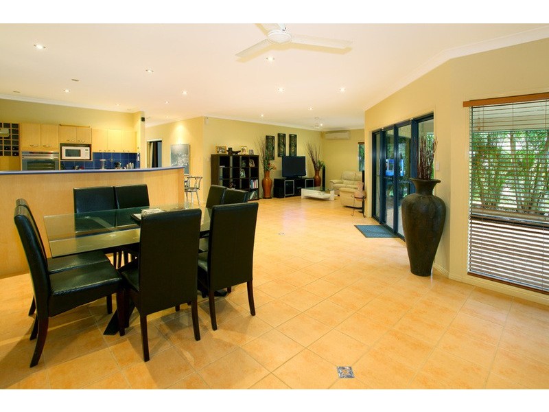 7 Burley Griffin Drive, Maudsland QLD 4210