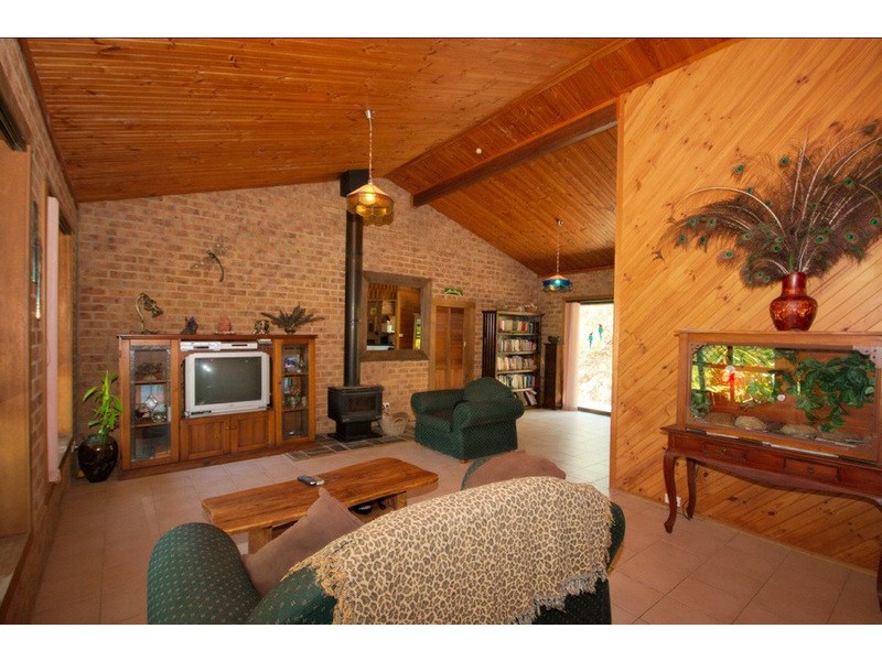 126 Narrow Leaf Road, Advancetown QLD 4211