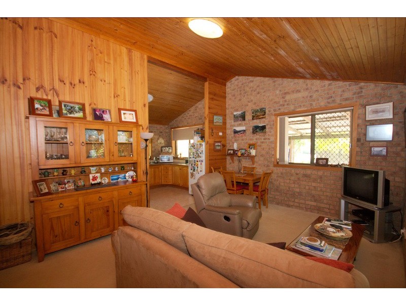 126 Narrow Leaf Road, Advancetown QLD 4211