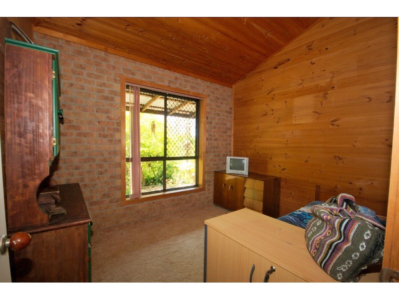 126 Narrow Leaf Road, Advancetown QLD 4211