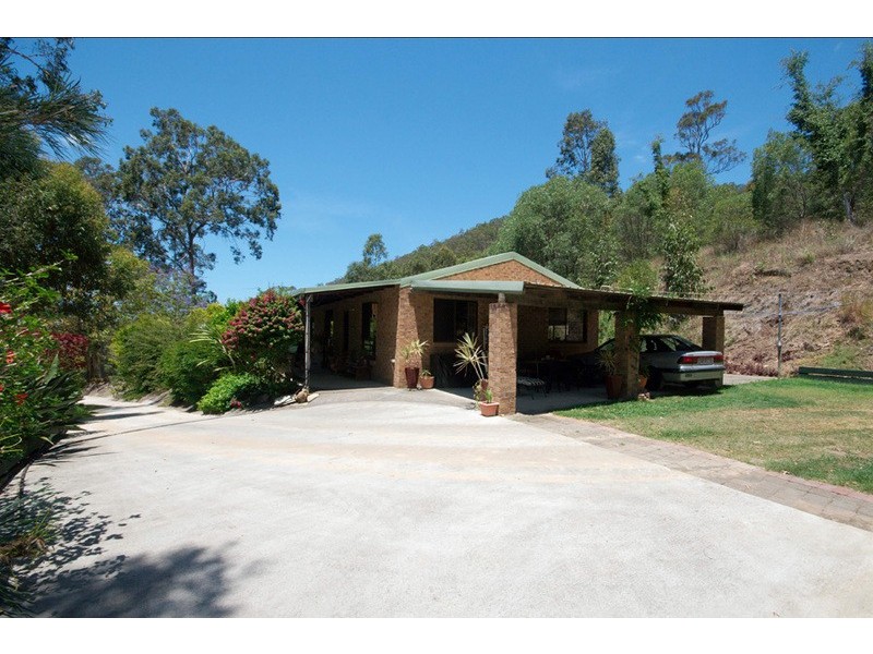 126 Narrow Leaf Road, Advancetown QLD 4211