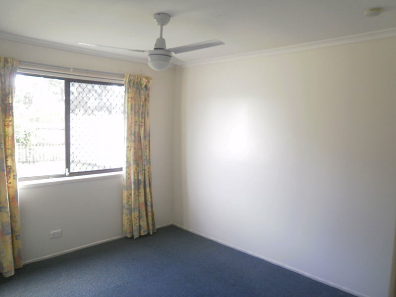 2/120 Kumbari Avenue, Labrador QLD 4215