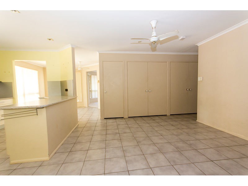 4 Brook Court, Nerang QLD 4211