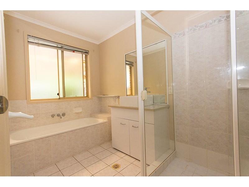 4 Brook Court, Nerang QLD 4211