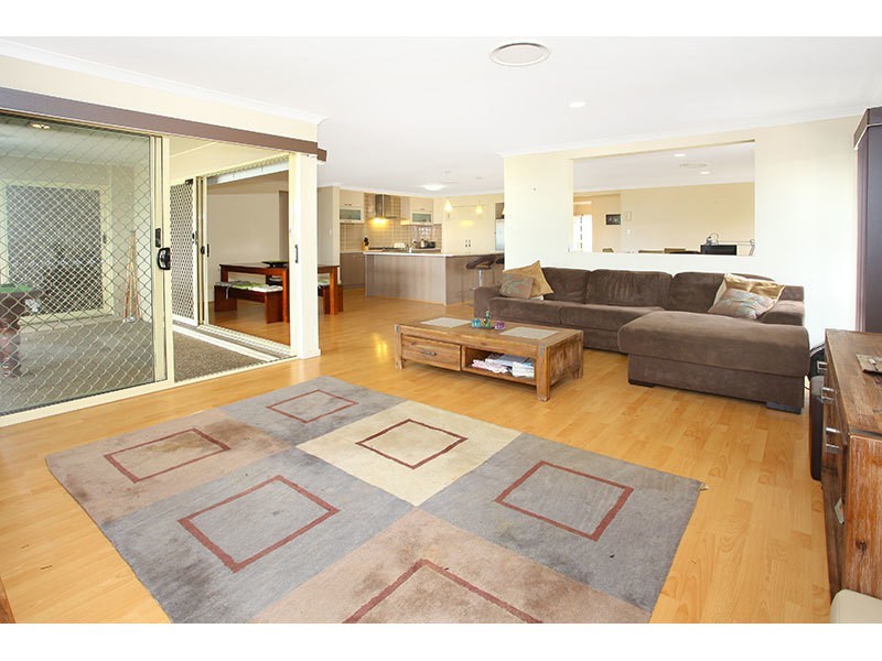 22 Salvado Drive, Pacific Pines QLD 4211