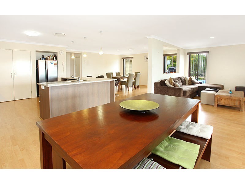 22 Salvado Drive, Pacific Pines QLD 4211