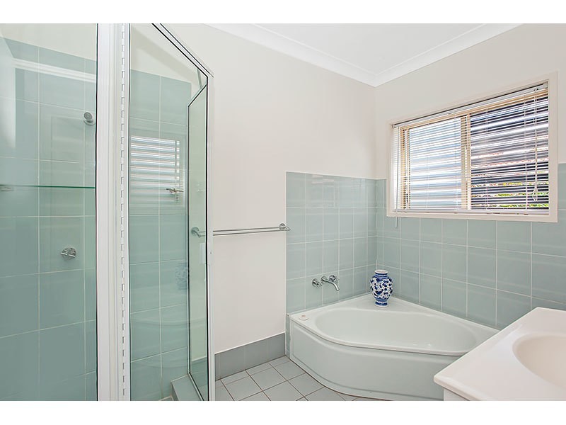 51 Nerang River Drive, Nerang QLD 4211