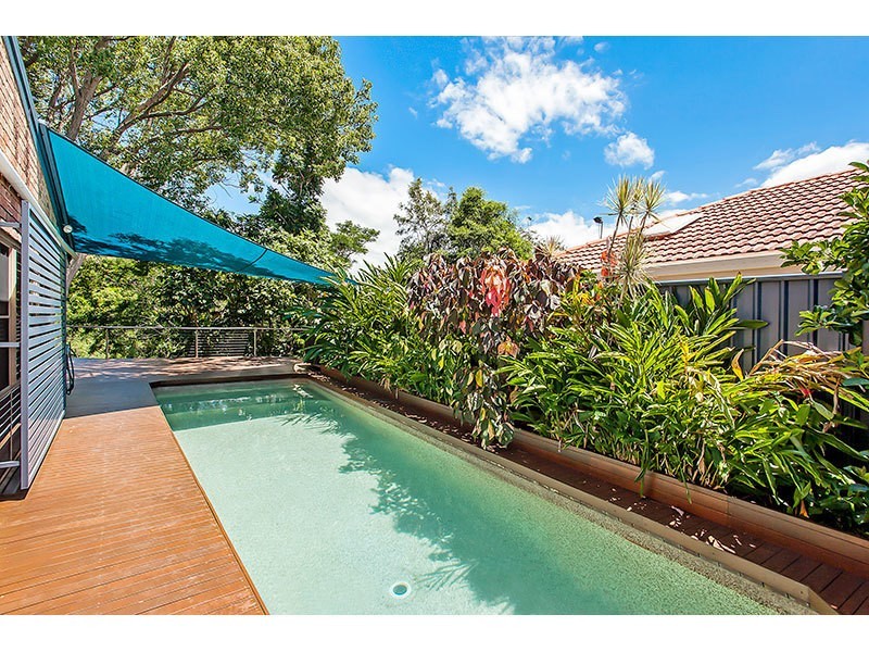 51 Nerang River Drive, Nerang QLD 4211