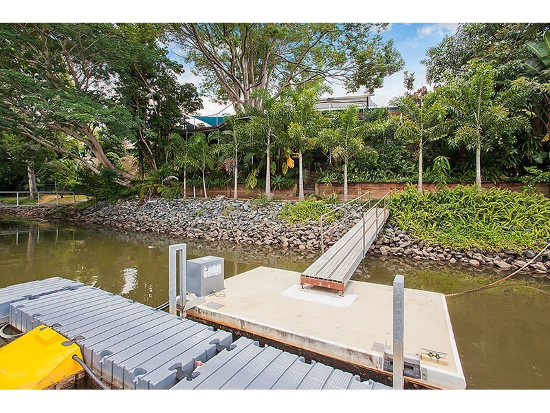 51 Nerang River Drive, Nerang QLD 4211