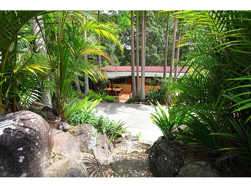 166 North Road, Lower Beechmont QLD 4211