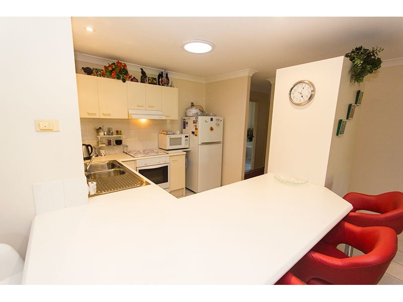 8 Glengarry Close, Highland Park QLD 4211