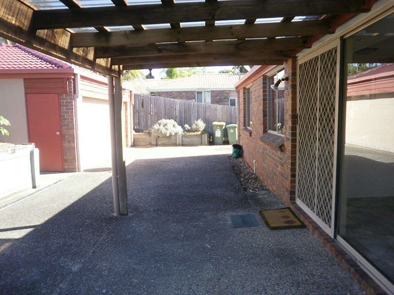 4 Garvie Place, Highland Park QLD 4211