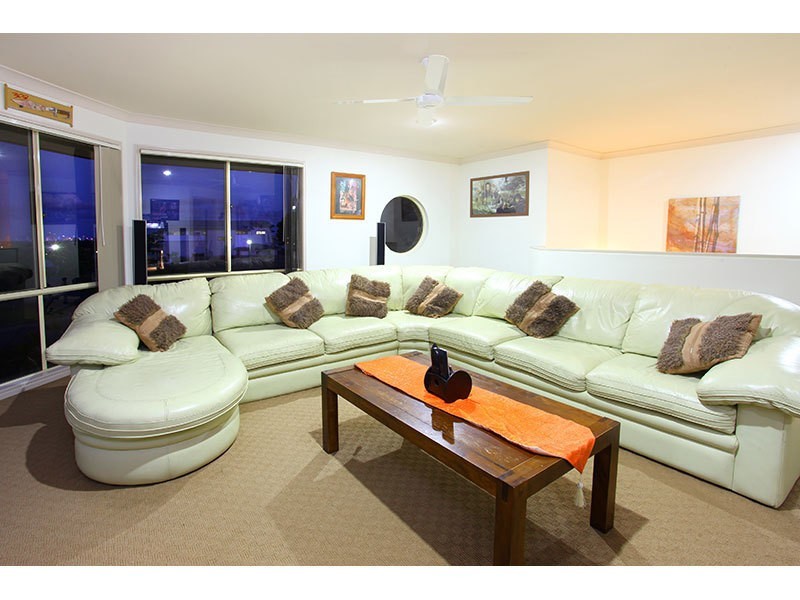 10 John Francis Drive, Carrara QLD 4211