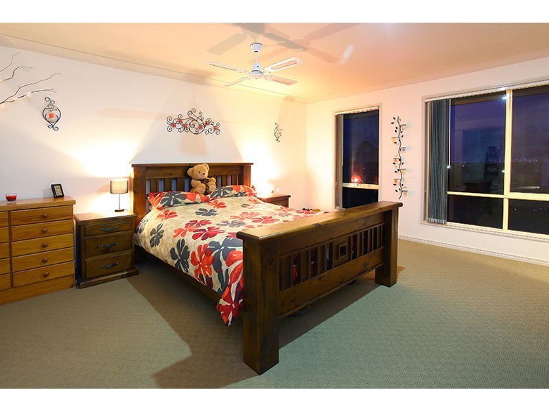 10 John Francis Drive, Carrara QLD 4211