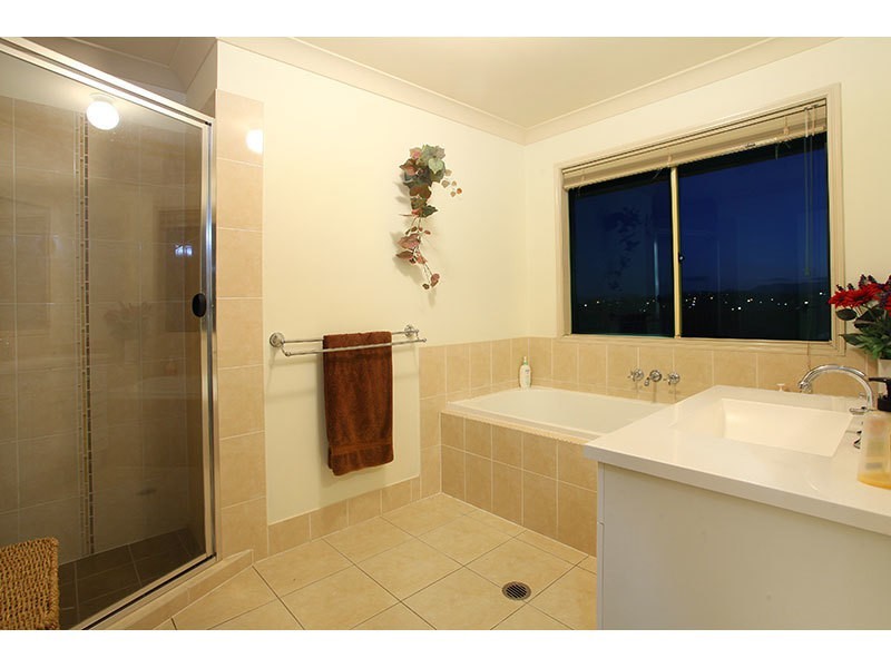 10 John Francis Drive, Carrara QLD 4211