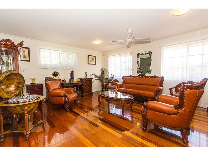 26 Plateau Crescent, Carrara QLD 4211