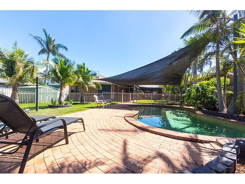 8 Greenwood Court, Helensvale QLD 4212