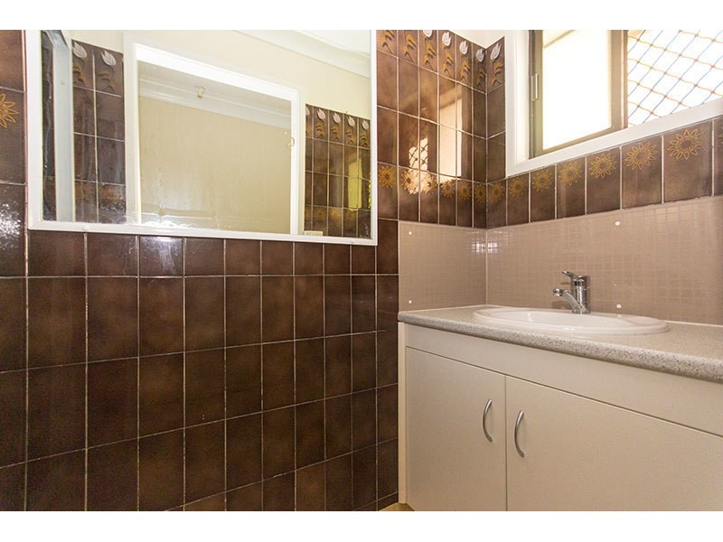 21 Nerang Broadbeach Road, Nerang QLD 4211