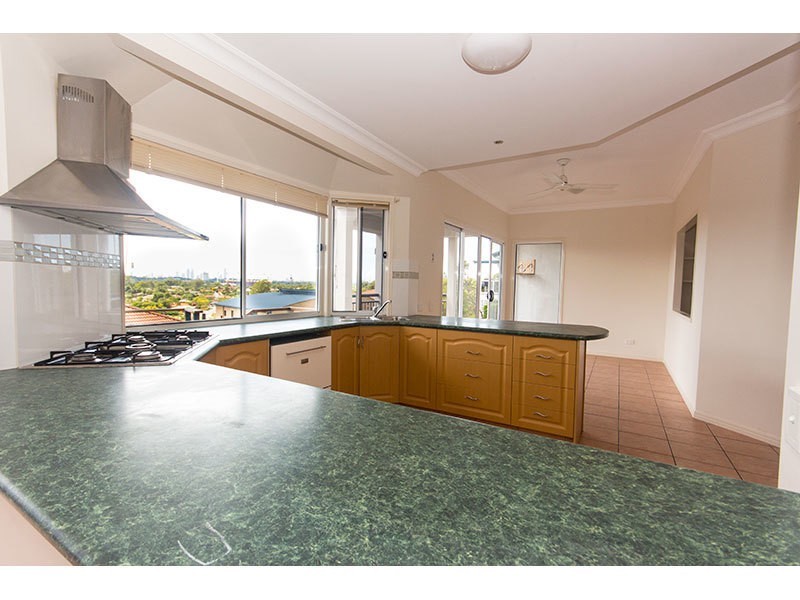 6/11 Tara Terrace, Carrara QLD 4211