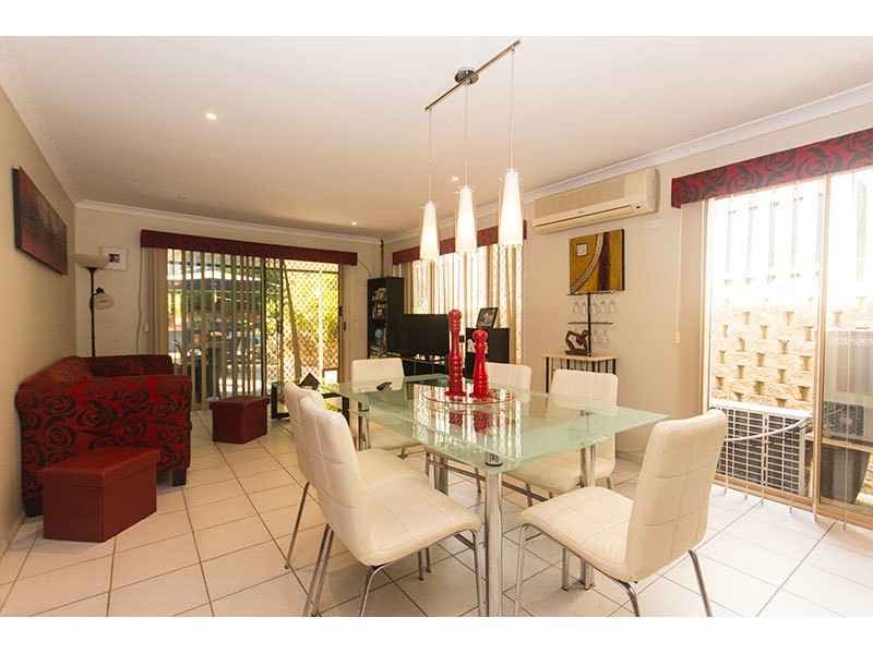 2/14 Rimu Place, Nerang QLD 4211