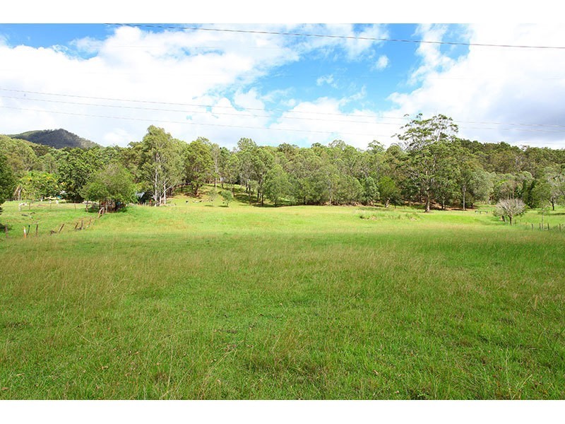 113 Clagiraba Road, Clagiraba QLD 4211