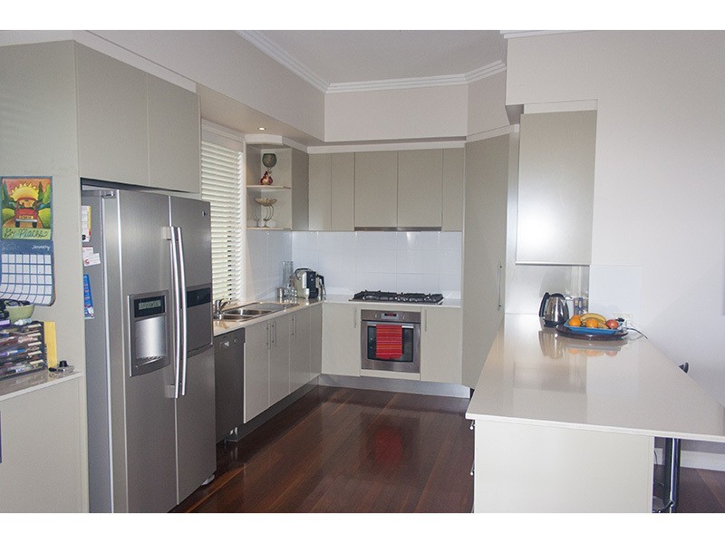 30 Convery Crescent, Highland Park QLD 4211