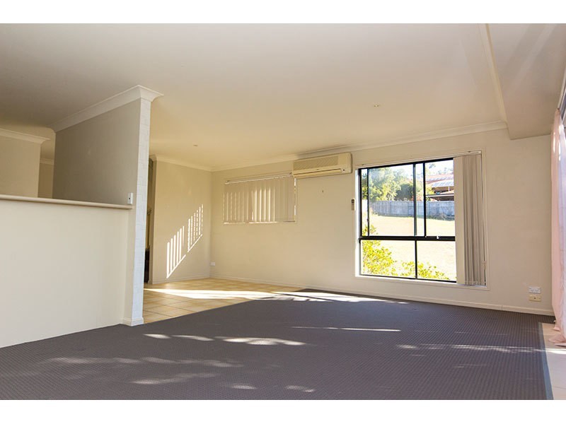 2/86 Kincaid Drive, Highland Park QLD 4211