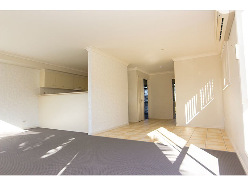 2/86 Kincaid Drive, Highland Park QLD 4211