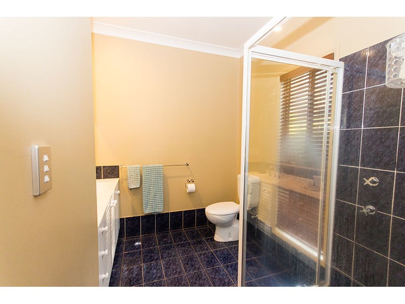 9-11 The Oval Drive, Mount Nathan QLD 4211