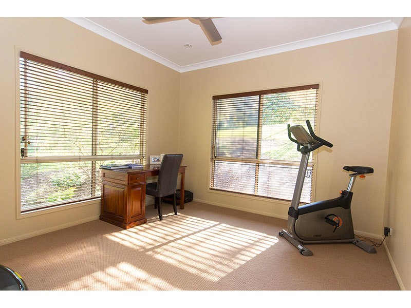 9-11 The Oval Drive, Mount Nathan QLD 4211