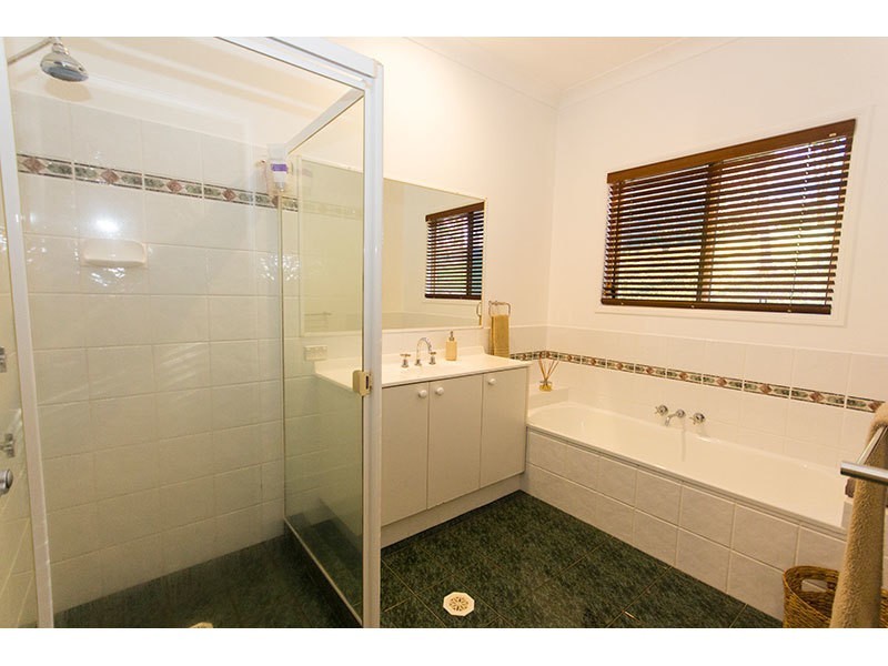 9-11 The Oval Drive, Mount Nathan QLD 4211