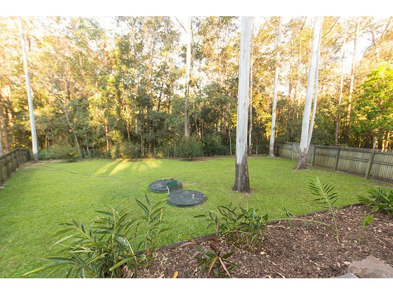 9-11 The Oval Drive, Mount Nathan QLD 4211