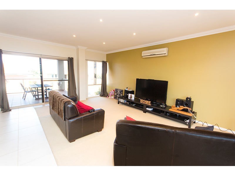 12 Ridgeline Way, Highland Park QLD 4211