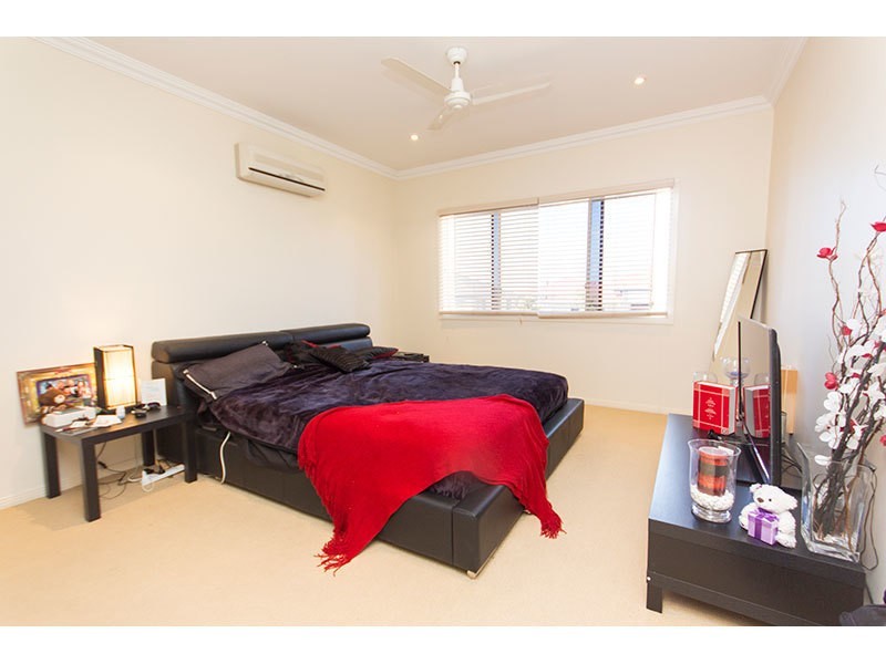 12 Ridgeline Way, Highland Park QLD 4211