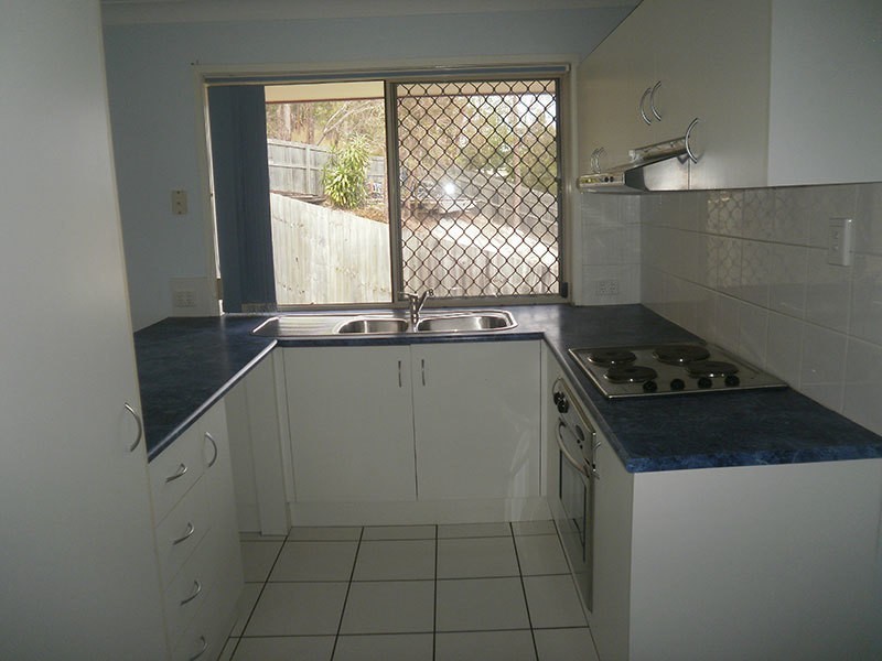 2/76 Paddington Drive, Carrara QLD 4211