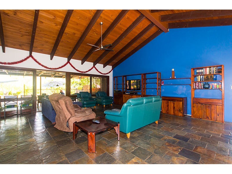 18 Winderadeen Court, Nerang QLD 4211