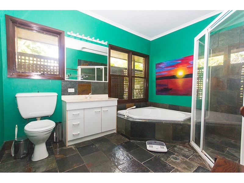 18 Winderadeen Court, Nerang QLD 4211